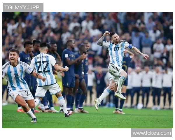 不同时代的足球巨星回顾与影响力分析：从贝利到梅西的传奇之路