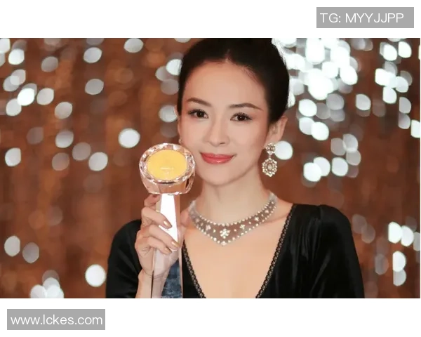 足球女星霸气头像展现强大气场与魅力个性震撼登场 足球女星霸气头像展现强大气场与魅力个性震撼登场